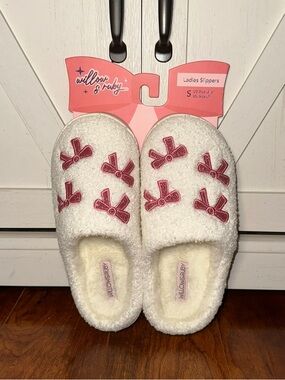 Willow & Ruby White Cozy Slippers with Pink Bow Embroidery